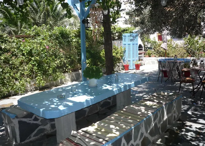 Apanemia Apartment Kini