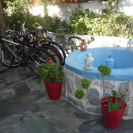 Apanemia Apartment Kini