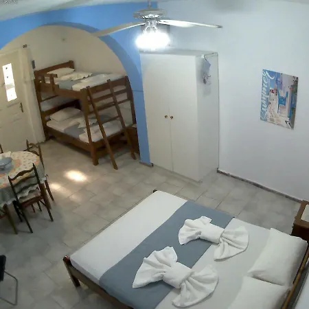 アパート Apanemia *